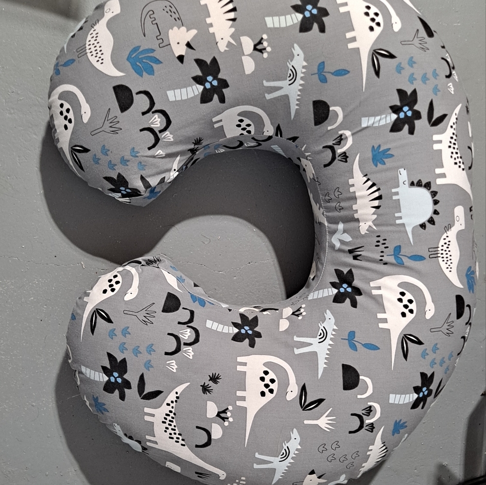 Boppy Dino theme